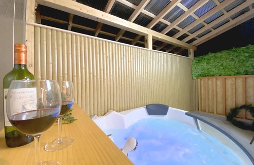 Oishi Apartment | Diamond YU: Guest Rated 10/10 with Family-Friendly Amenities