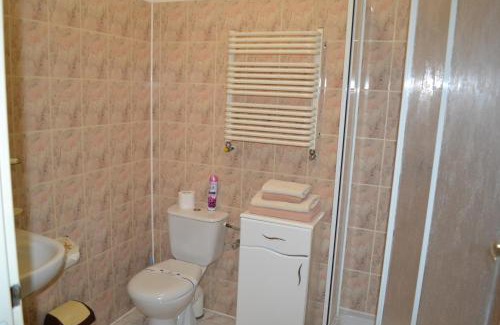 Skhidnytsya Hotel | DiAnna: Oceanfront Retreat with Spa & Pool Amenities