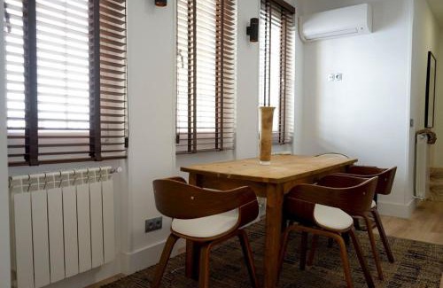 Moncloa-Aravaca Apartment | Modern 2Bd/2Bth Retreat Near Plaza España - Family Friendly