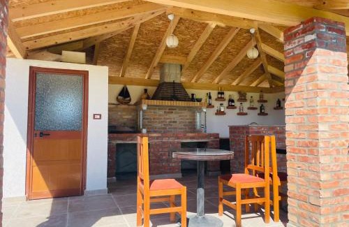 Fier House | Cozy Diarla's Home 4: Pet Friendly & Family Approved Stay
