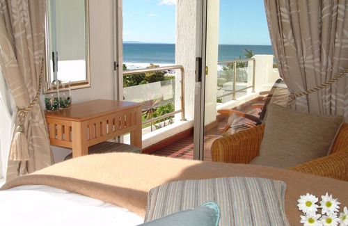 Jeffreys Bay House | Experience Diaz 15 House on the Bay with Pool & Breakfast