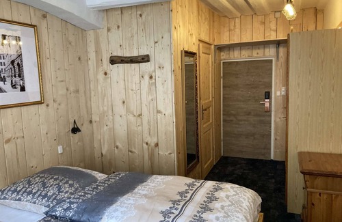 Nuremberg Old Town Apartment | Discover Die Baumwolle: Historic Hotel in Nuremberg