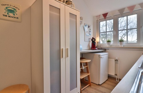Langeoog Apartment | Ideal Strandhaus Blume: Family-Friendly and Central Location