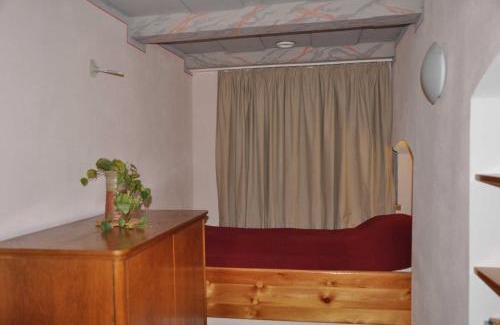 Altstadt Apartment | Experience Comfort at Die gute Stube - Family-Friendly Retreat