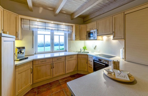 Warwerort House | Explore Die Küstenvilla: Ideal Oceanfront Retreat