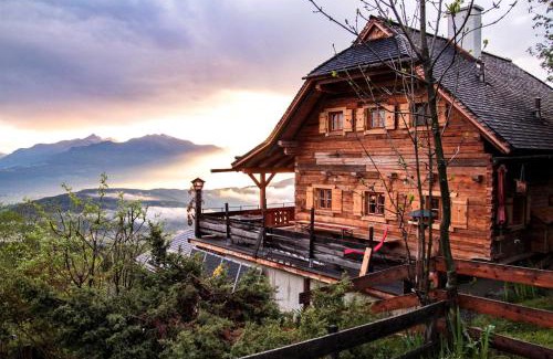 Ferndorf Ski Chalet | Die Mirnockhütte: Family-Friendly Retreat with Perfect Reviews