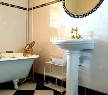 Sutherland House | Experience Comfort at Die Prokureurshuis: Rated 8.9/10