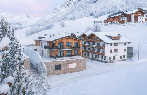 Galtur Hotel | Discover Hotel Sabine: Top-Rated Stay with Pet-Friendly Perks