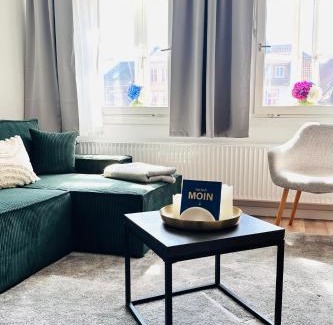 Stade Apartment | Die Stader Maisonette: Family-Friendly & Pet Friendly Stay