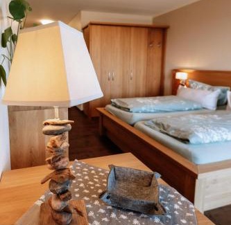 Rauenstein Hotel | Experience Die Triniushütte with Thüringens Best Views