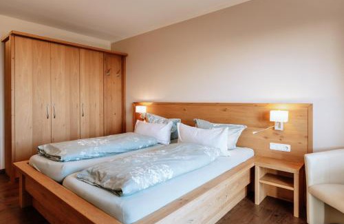 Rauenstein Hotel | Experience Die Triniushütte with Thüringens Best Views