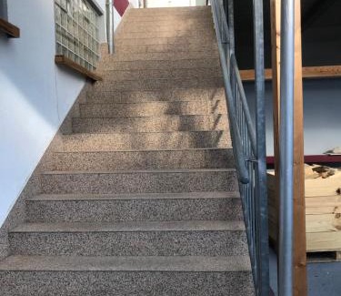 Dreieich Apartment | Die Werkstatt: Guest Rated 8/10 with Breakfast & Kitchen