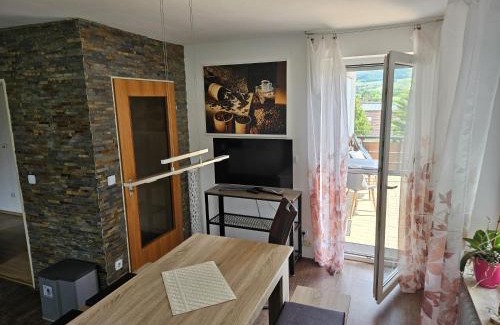 Bretzfeld Apartment | Family-Friendly Retreat at Die Wohnung Stein