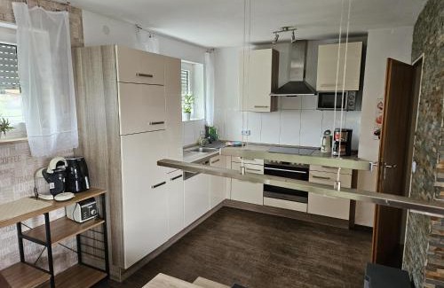 Bretzfeld Apartment | Family-Friendly Retreat at Die Wohnung Stein