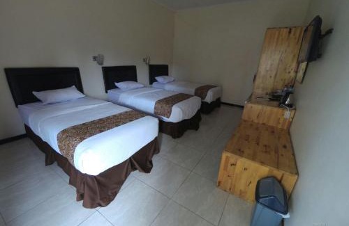 Temanggung Hotel | Inviting Dieng Kledung Pass Hotel with Family-Friendly Dining