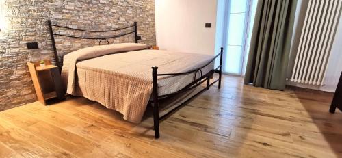 Casoli House | Relaxing Retreat at Dietro le Mura with Spa & Hot Tub