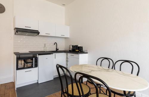 Villette - Maisons Neuves Apartment | Child-Friendly Retreat at DIFY Enjoy - Part Dieu