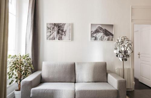 Jules Ferry - Recamier Apartment | Elegant DIFY Glamour at Place des Brotteaux - Family-Friendly