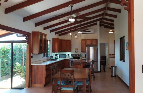 Mercedes Villa | Dreamy Digital Nomad Villa with Pool & Ocean Views