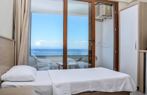 Dikili Hotel | Cozy Stay at Dikelya Hotel with Ocean View & Restaurant