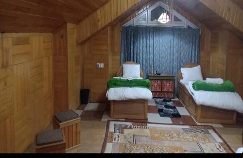Lachung Hotel | Discover Dikiling Resort in Thomachi: Pet-Friendly Getaway