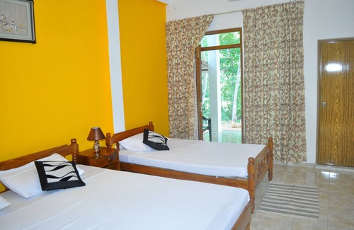 Udawalawa Hotel | Budget-Friendly Stay at Dil Lanka Safari Resort with Breakfast