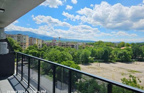 Pernik Apartment | Pet-Friendly Retreat at Dilyanka 2 - Guest Rated: 9.8