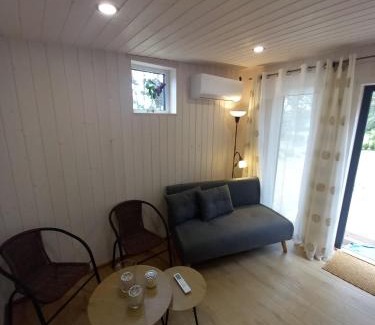 Upesgriva House | Experience Dimantu Nami: Pet-Friendly Oceanfront Retreat