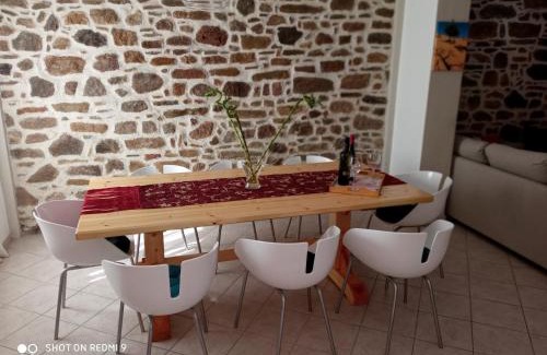 Moudros House | Explore Dimitra's Home - Perfect for Families, 10/10 Rated