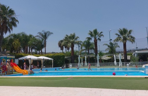 Arada Apartment | Family-Friendly Dimitri Apartments with Kitchen Access