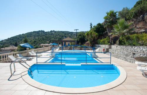 Apraos Apartment | Oceanfront Dimitrios Apartments with Pool and Breakfast