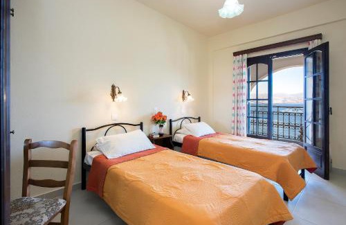 Apraos Apartment | Oceanfront Dimitrios Apartments with Pool and Breakfast