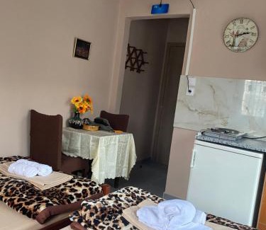 Pylaia-Chortiatis House | Family-Friendly Getaway at Dimitris Rooms - Rated 9.4/10