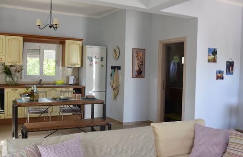 Agios Vasileios House | Top-Rated Dimitris' & Valentina's Home with Oceanfront Views