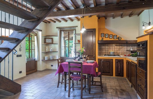 Gaglietole Villa | Elegant Dimora Alessandra 4: Poolside Retreat Awaits