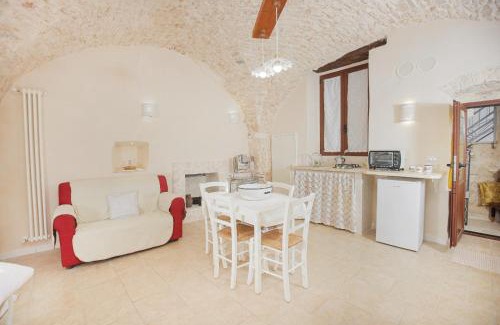 Old Town Cisternino House | Discover Dimora Alfieri: Family-Friendly Retreat with Hot Tub