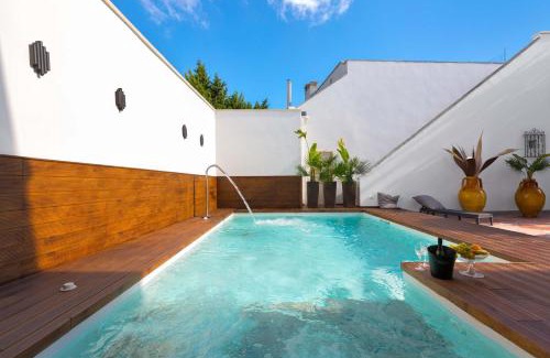 Guagnano House | Discover Dimora Antico Frantoio: 4-Star Family Retreat
