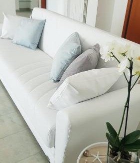 Termoli Apartment | Elegant Dimora Brezza di Mare: Oceanfront Escape Awaits