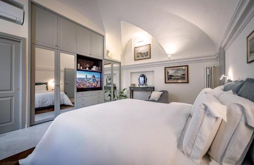 Duomo Apartment | Experience Elegance at Dimora Collection - Le Corti Suites