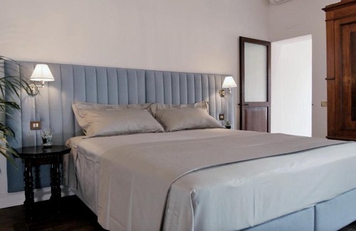 Lugo Bed & Breakfast | Discover Dimora Decò: Family-Friendly with Great Amenities