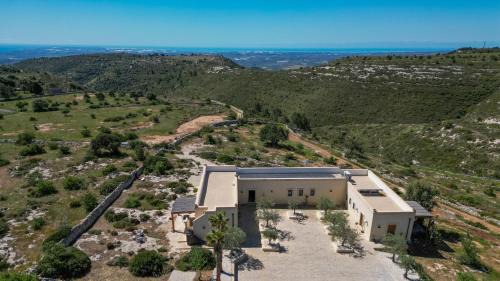 Noto Villa | Discover Dimora degli Ulivi: Pet-Friendly Retreat with Pool