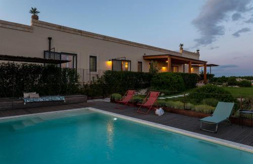 Noto Villa | Discover Dimora degli Ulivi: Pet-Friendly Retreat with Pool