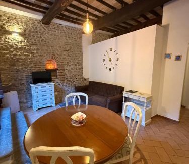 Citta di Castello Apartment | Guest Rated 9.8: Dimora dei Cesari in Città di Castello