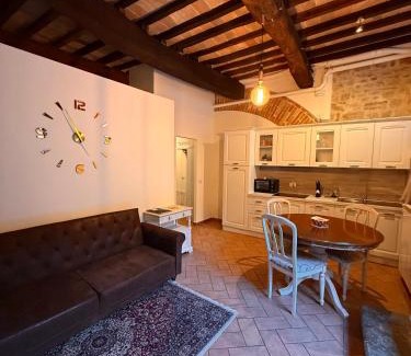 Citta di Castello Apartment | Guest Rated 9.8: Dimora dei Cesari in Città di Castello