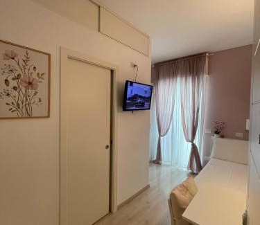 Conversano Bed & Breakfast | Inviting Dimora Francesca: Family-Friendly with Hot Tub