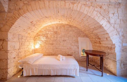 Conversano Apartment | Discover Dimora Imma: 4-Star Haven with Hot Tub & Pets Welcome