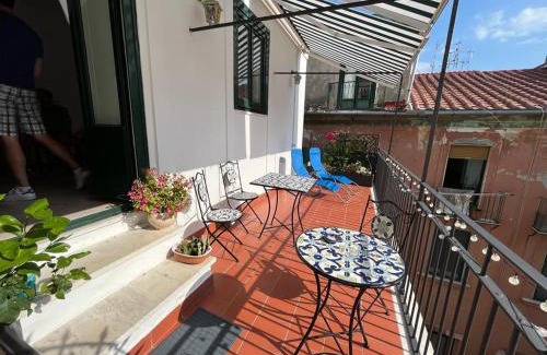 Rione Duomo Apartment | Discover Dimora In Centro: Top-Rated Child-Friendly Stay