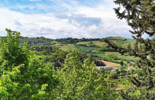 Ripatransone Villa | Relaxing Dimora Iume: 4-Star Retreat with Ocean View