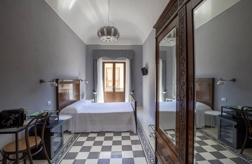 Favignana House | Inviting Dimora La Torre: Family-Friendly & Breakfast Included