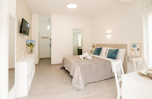 Chiesiola Apartment | Oceanfront Bliss at Dimora le Camelie - Rated 10/10